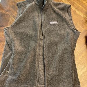 Men’s Columbia vest dark gray